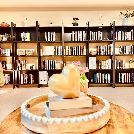 Scorpio House Langley Room A ภายนอก รูปภาพ